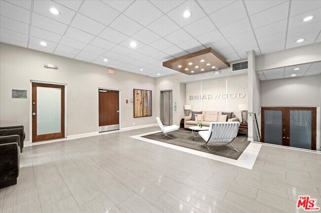 Building Photo - 1745 Camino Palmero St Rental