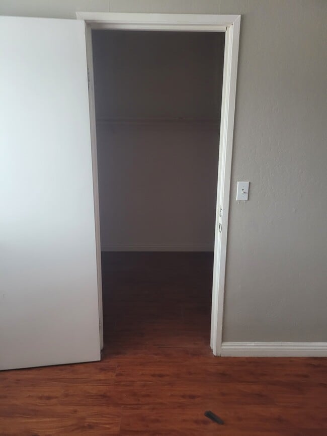 Photo - 4737 Thunderbolt Ave Unidad 3