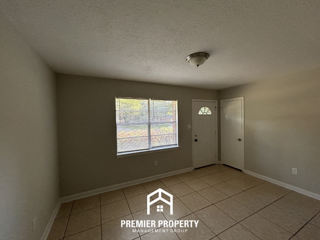 Photo - Unique 4BR/2BA Southaven Home | Hardwood Vaulted Sunroom & Fenced Yard