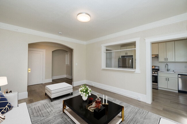 Photo - 240 Grand