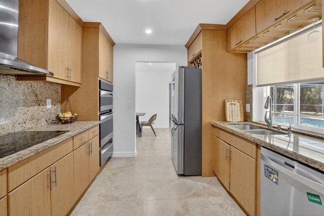 Photo - 7000 Plantation Rd