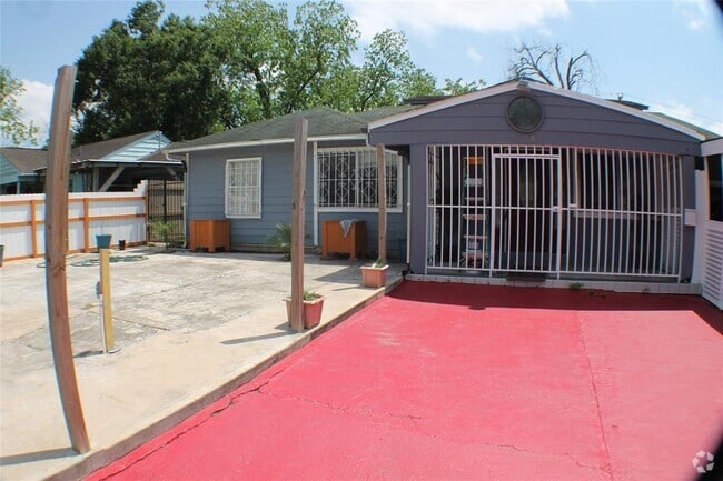 Building Photo - 7014 Fairway Dr Rental