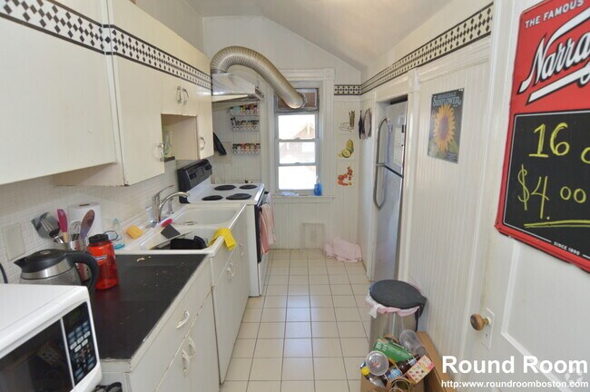 Building Photo - 3 Melton Rd Unit 3 Rental