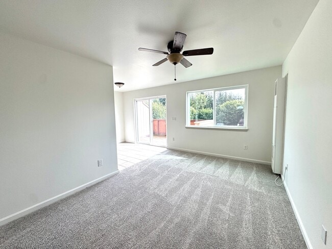 1005 East End Rd