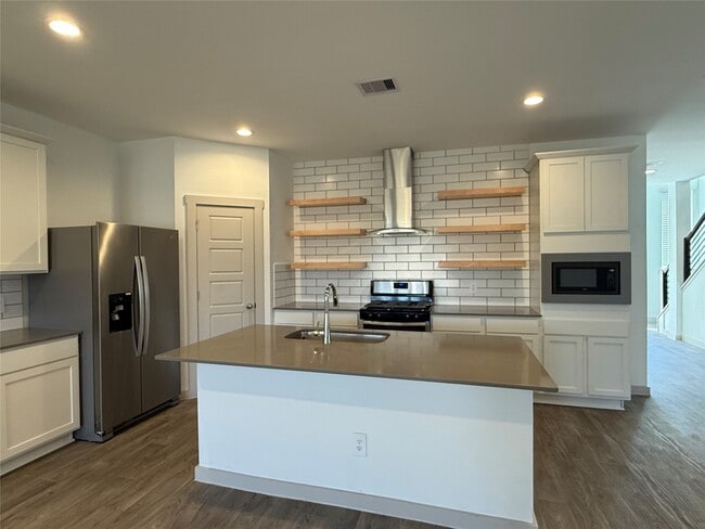 Photo - 12810 Harlesden Ln