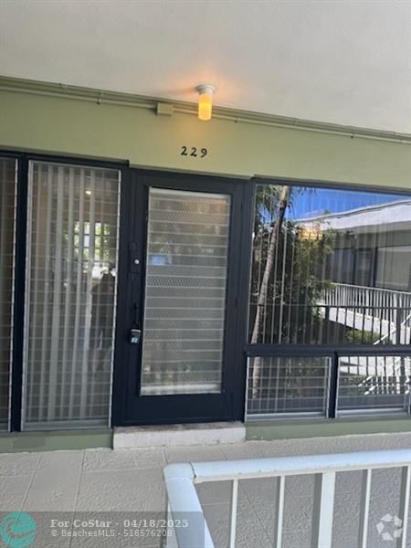 Building Photo - 1911 NE 8th Ct Unit 229 Rental