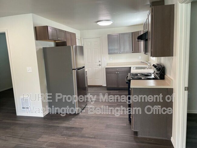 Photo - 6067 Portal Way Unit #6