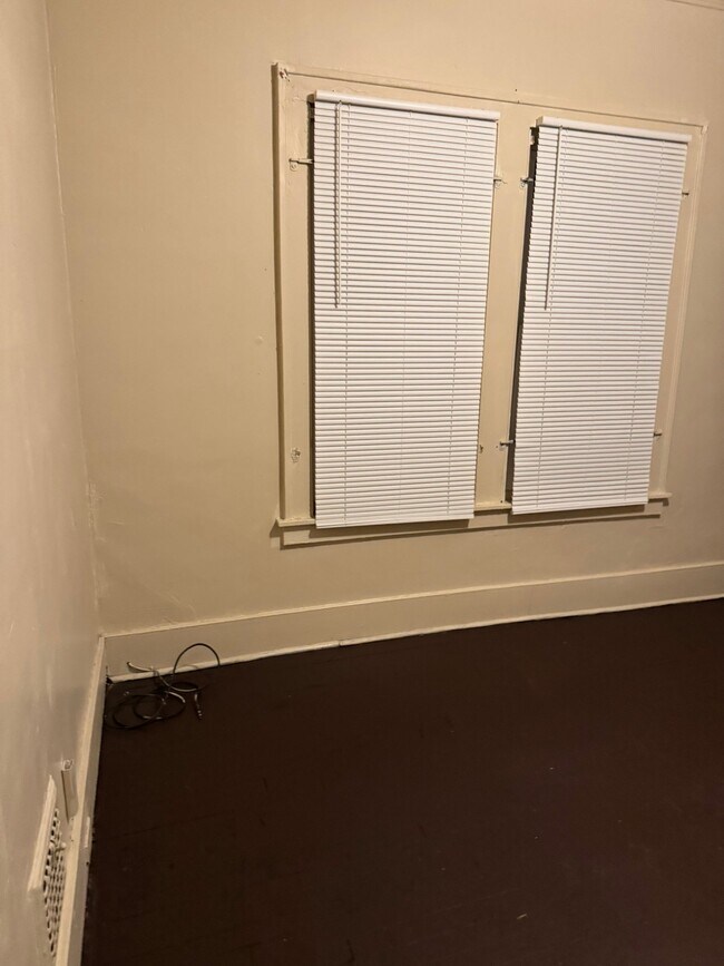 Photo - 5036 Dailey Ave Unit Upper