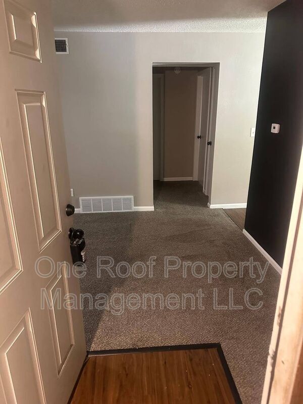Photo - 1909 Chateau Dr Condo