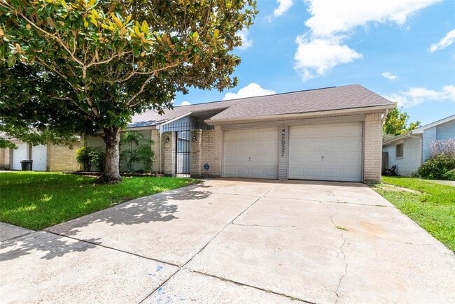 Building Photo - 2527 Colonial Ridge Dr