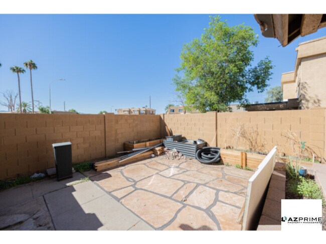 Photo - Charming 2/1 Phoenix Townhouse - Cozy, Con...