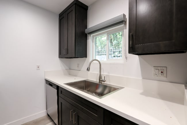 Photo - 410 Lucas Ave Unidad B