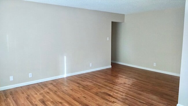Photo - 2 Bedroom 1 Bathroom Condo in Antioch - COMING SOON !! Unit 4