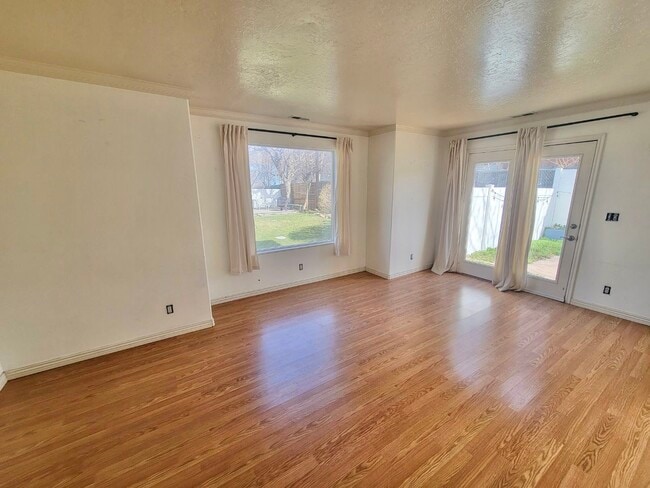 Photo - 260 N Bliss Ct