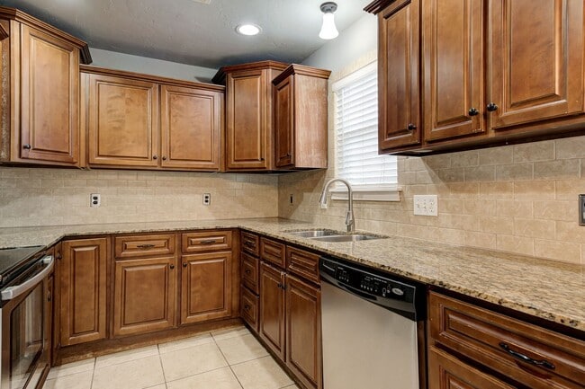 Photo - Move in Special !! $250 Off your First Full Month Rent! Beautiful Large 4BD/2BTH Home Near Tinker...