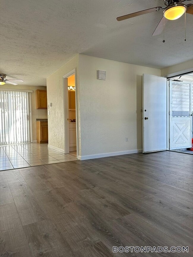 Photo - 2 Vista Ln Unit 3