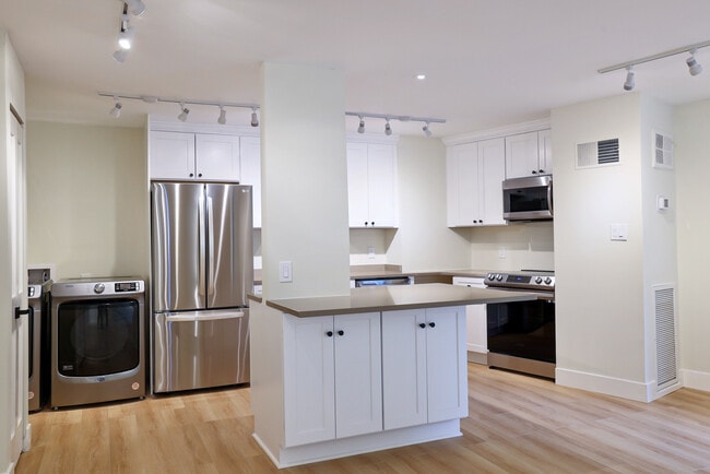 2023 Appliances - 4601 N Park Ave Unit 110