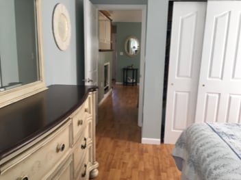1103 Glendale Pky