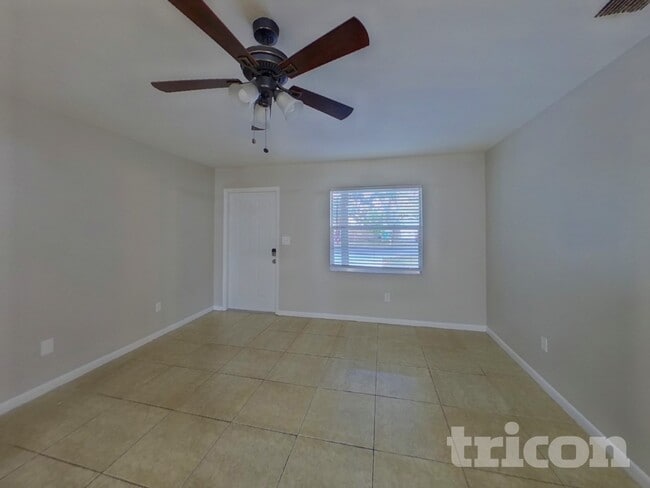 Photo - 5843 59th Way N