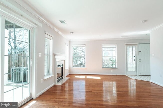 Photo - 6607 NETTIES Ln