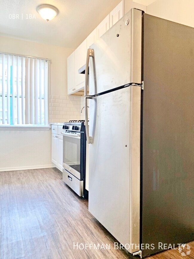 Building Photo - 1212 N Berendo St Unit 16 Rental