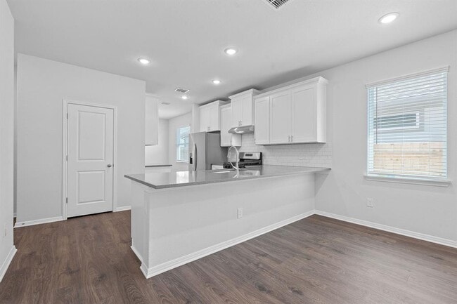 Photo - 6349 Marsh Ln