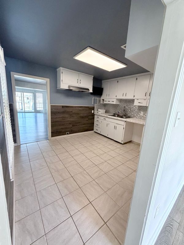 Photo - 2736 N Muskingum Ave