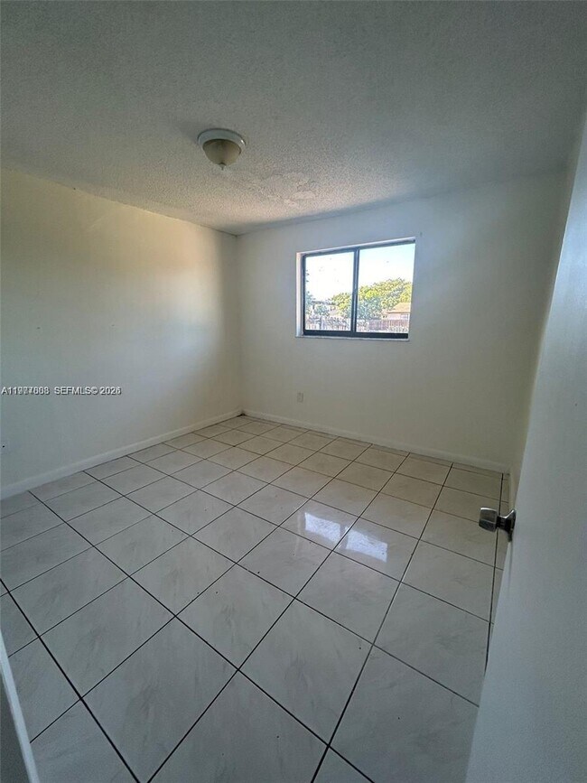 Photo - 28018 SW 141st Pl