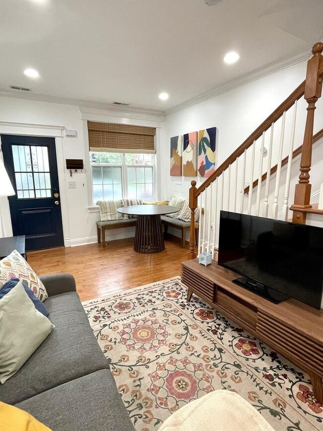 Photo - 1656 Kramer St NE