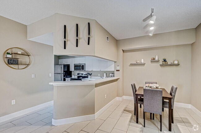 Building Photo - 3019 Alcazar Pl Unit 206 Rental
