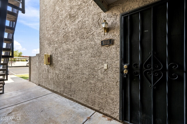 533 W Guadalupe Rd Unit 1016