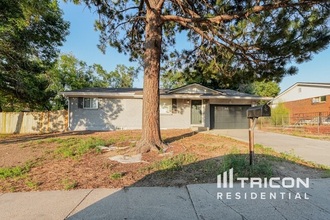 Building Photo - 1831 Montezuma Dr Rental