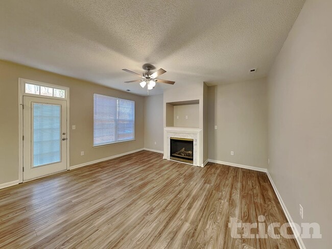 Photo - 1146 Alstead Ct NW