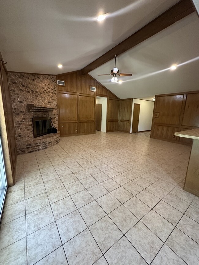 Photo - 1003 Allison St