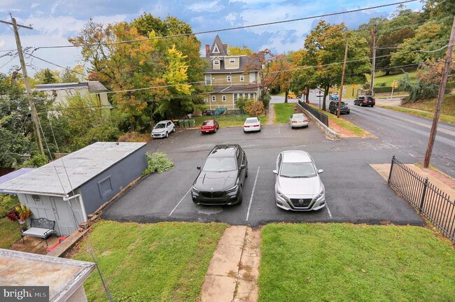 Photo - 1257 Eckert Ave