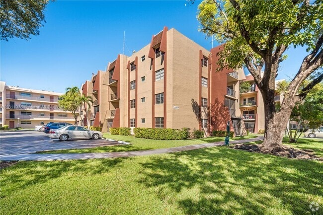 Building Photo - 13707 Kendale Lakes Cir Unit 311 Rental
