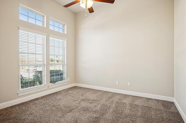 Photo - 3413 Collingham St