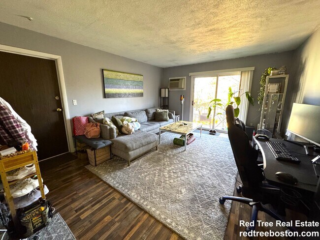 Photo - 80 Walnut St Unit 210