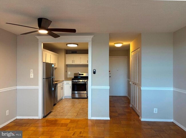 Photo - 2030 N Adams St Unit 1008