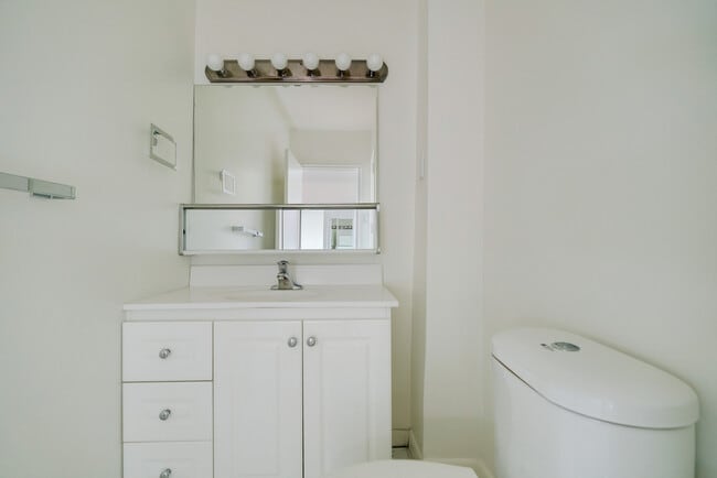 Photo - SUPER-SIZED superior suites in Forest Hill... Unit 2 Bedroom