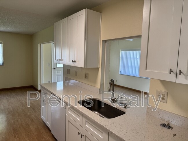 Photo - 144 Stafford Cir