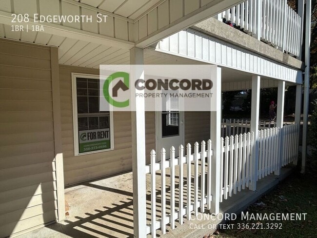 Photo - 208 Edgeworth St