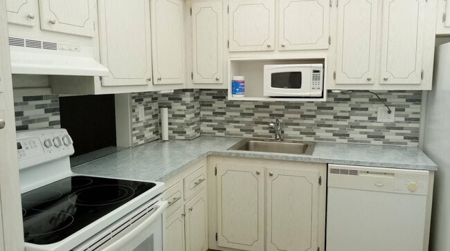 Photo - 301 Cambridge Rd Unit 109