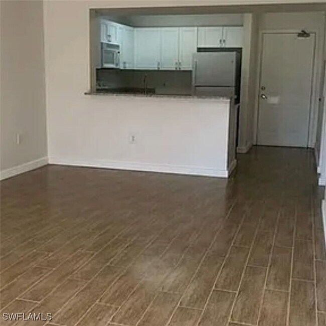 Photo - 8304 Key Royal Cir Unidad 1712