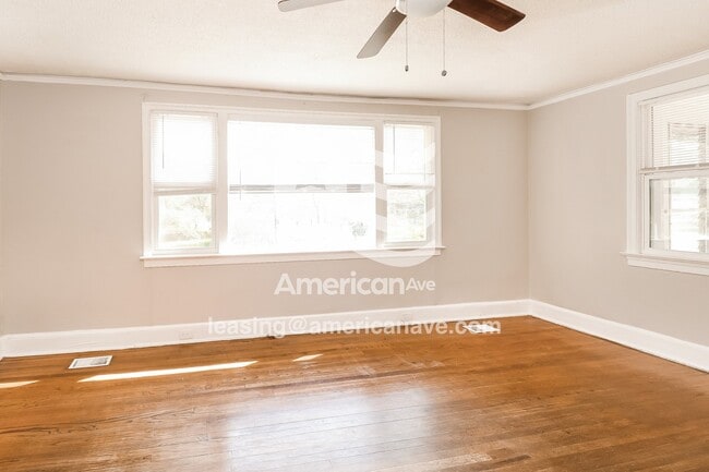 Photo - 1490 Cameron St