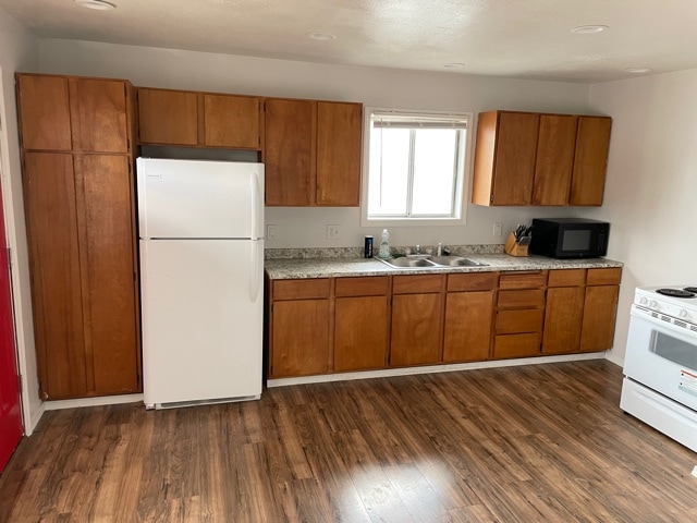 Photo - 160 Rose Ave