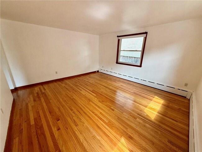 Photo - 25 Thurston Ave
