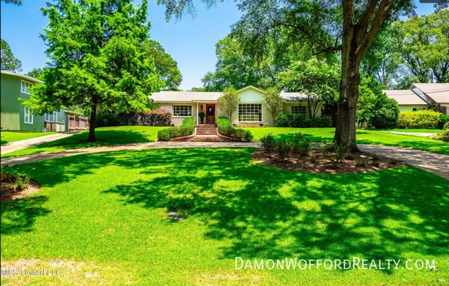 Photo - 3678 Cavalier Dr House