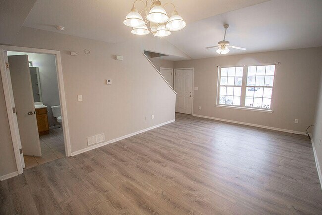 Photo - 1413 Greensboro Dr