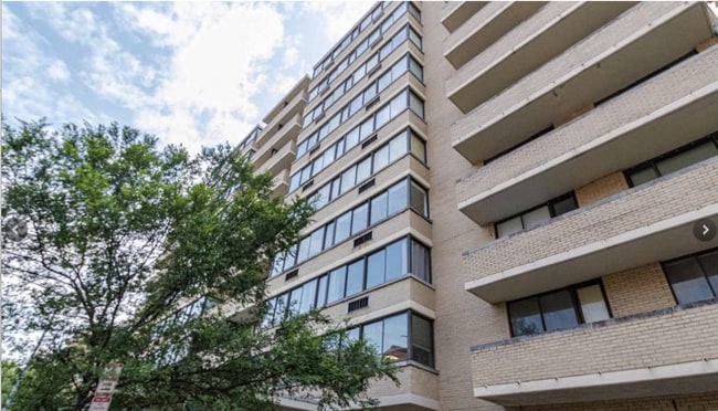 Photo - Spacious One Bed + One Bathroom Condo - GREAT LOCATION